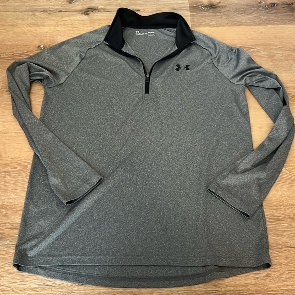 Under Armour men's grey heathered heatgear pullover, exc. cond. sz L